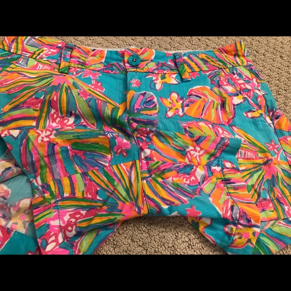 Lilly Pulitzer size 4 Callahan shorts - Picture 3 of 6